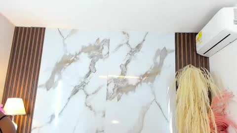 Aida  online show from February 15, 6:33 pm