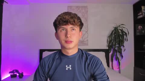 Snapshot of aidan_hale chatting on January 14, 10:55 pm A H online show from January 14, 10:55 pm