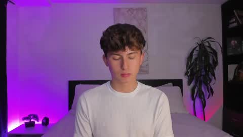 Snapshot of aidan_hale chatting on January 21, 2:33 am A H online show from January 21, 2:33 am