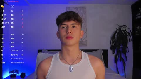 Snapshot of aidan_hale chatting on January 30, 2:27 am A H online show from January 30, 2:27 am