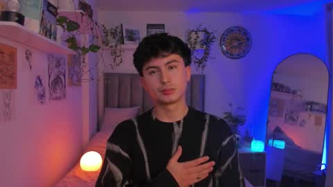 Snapshot of aidan_hale chatting on October 6, 2:20 am A H online show from October 6, 2:20 am