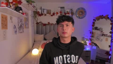 Snapshot of aidan_hale chatting on November 14, 9:13 pm A H online show from November 14, 9:13 pm