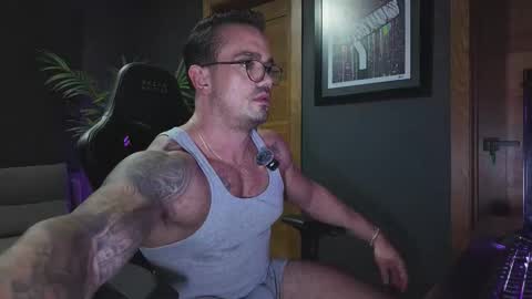 Snapshot of aidenlivex chatting on November 18, 1:22 am aidenlivex online show from November 18, 1:22 am