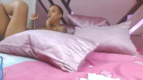 Snapshot of aiilynsmiith chatting on October 19, 5:19 am aiilynsmiith online show from October 19, 5:19 am