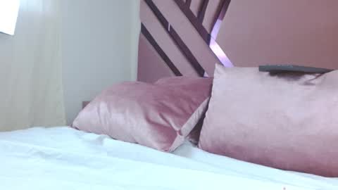 Snapshot of aiilynsmiith chatting on November 10, 10:20 pm aiilynsmiith online show from November 10, 10:20 pm