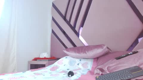 Snapshot of aiilynsmiith chatting on November 24, 3:50 am aiilynsmiith online show from November 24, 3:50 am