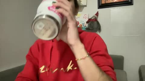 Snapshot of ailebun chatting on January 24, 11:37 am Aile online show from January 24, 11:37 am