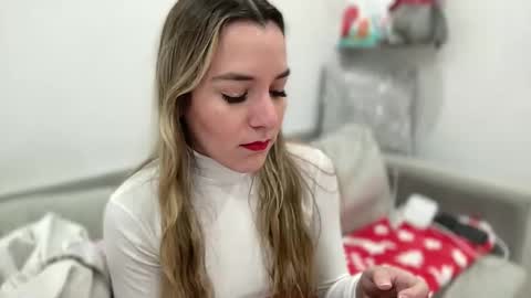 Snapshot of ailebun chatting on February 8, 6:54 am Aile online show from February 8, 6:54 am