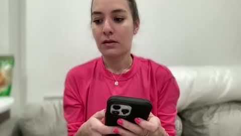 Snapshot of ailebun chatting on February 18, 1:43 am Aile online show from February 18, 1:43 am