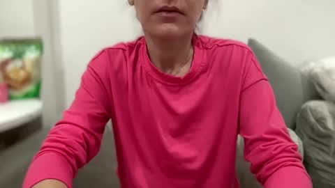 Snapshot of ailebun chatting on February 18, 4:48 am Aile online show from February 18, 4:48 am