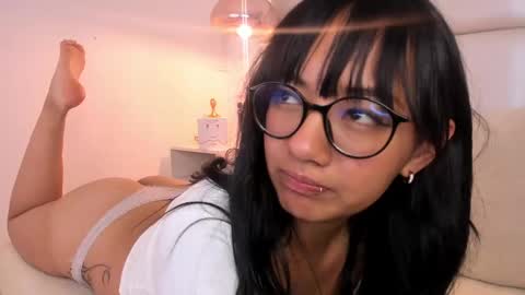 Snapshot of aily_yozuko chatting on February 26, 10:15 am Aily Yozuko online show from February 26, 10:15 am