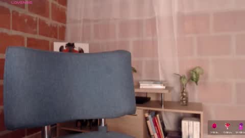 ailyn_ online show from September 16, 5:08 am