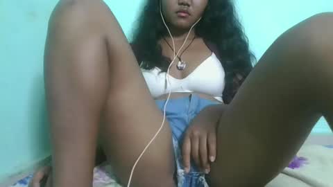 aimeamour online show from January 29, 6:18 pm