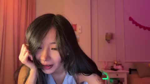 Aime  online show from February 19, 6:42 am