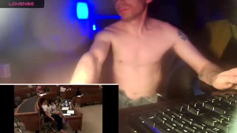 Snapshot of aimz2submit chatting on December 17, 12:23 am aimz2submit online show from December 17, 12:23 am