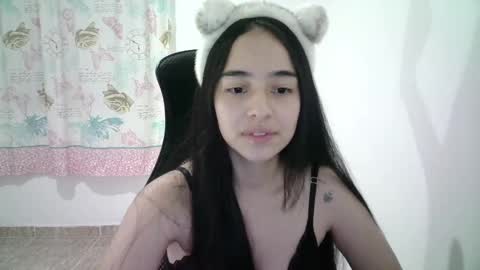 Snapshot of aineangeel chatting on March 7, 12:15 am AINE online show from March 7, 12:15 am