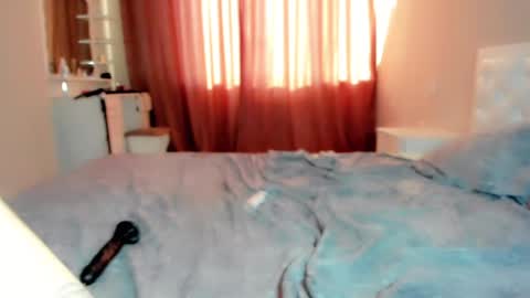 Aira online show from February 7, 5:52 am