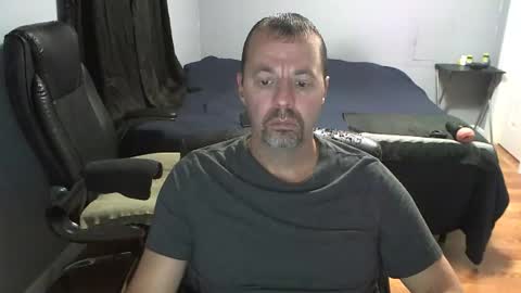 Snapshot of airbornelunsford39 chatting on December 17, 12:38 am Daddy online show from December 17, 12:38 am