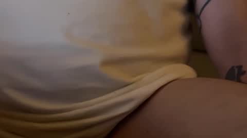 Snapshot of airii166 chatting on December 20, 6:53 am Airii online show from December 20, 6:53 am