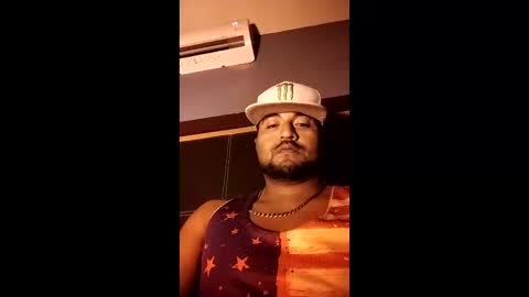 Snapshot of airoon91 chatting on October 21, 9:43 am airoon91 online show from October 21, 9:43 am