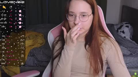 Snapshot of airyhill chatting on January 1, 1:27 pm airyhill online show from January 1, 1:27 pm