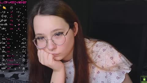 Snapshot of airyhill chatting on January 9, 3:23 pm airyhill online show from January 9, 3:23 pm