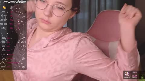 Snapshot of airyhill chatting on January 24, 8:44 am airyhill online show from January 24, 8:44 am