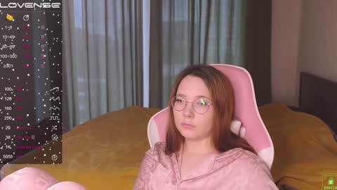 Snapshot of airyhill chatting on January 25, 9:47 am airyhill online show from January 25, 9:47 am