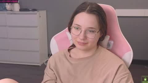 Snapshot of airyhill chatting on February 8, 8:42 pm airyhill online show from February 8, 8:42 pm