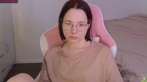 Snapshot of airyhill chatting on November 19, 10:15 am airyhill online show from November 19, 10:15 am