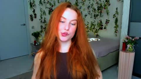 Louise online show from May 24, 1:10 am