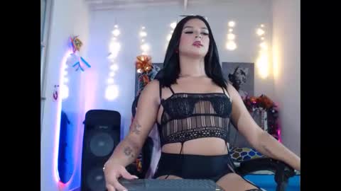 Snapshot of aisha299 chatting on December 17, 4:51 am aisha299 online show from December 17, 4:51 am