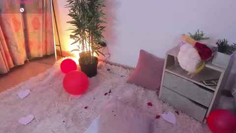 Aisha online show from February 13, 12:00 pm