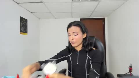 Aisha online show from February 10, 4:05 am