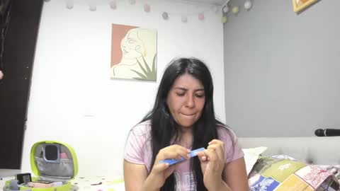 Katie   online show from December 6, 12:12 am