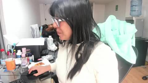 Katie   online show from April 16, 2:18 pm