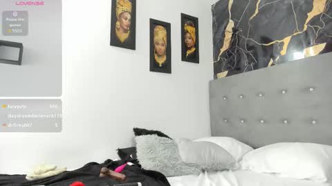 Aisha online show from October 31, 9:32 am