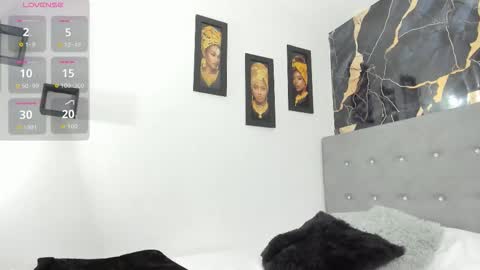 Aisha online show from November 2, 11:56 am