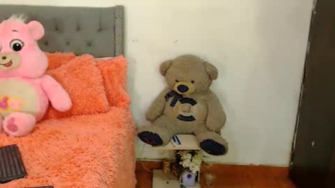 Snapshot of aisha_sex222 chatting on September 18, 10:23 pm aisha_sex222 online show from September 18, 10:23 pm