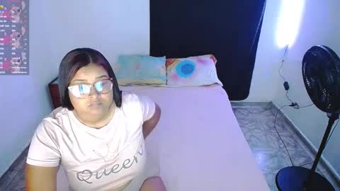 Snapshot of aisha_stacey0410 chatting on December 14, 7:58 am aisha_stacey0410 online show from December 14, 7:58 am