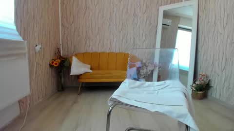 Snapshot of aisharouhi chatting on February 14, 8:31 am Aisha online show from February 14, 8:31 am