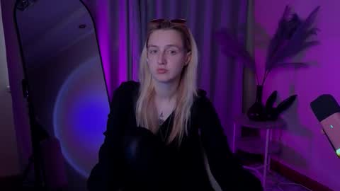 aishiro online show from September 16, 1:34 pm