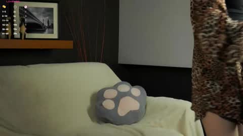 Aliza online show from March 8, 1:06 am