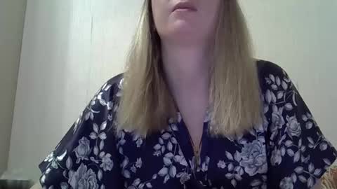 Snapshot of aithnexs chatting on September 24, 10:40 am Aithnexs online show from September 24, 10:40 am