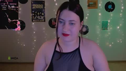 Snapshot of aiva_velvet chatting on February 22, 7:56 pm aiva_velvet online show from February 22, 7:56 pm