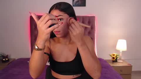 Snapshot of aixa_shaw chatting on January 5, 12:21 pm AIXA online show from January 5, 12:21 pm