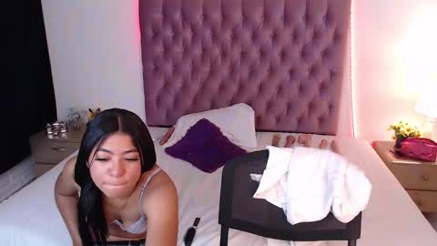 Snapshot of aixa_shaw chatting on January 16, 10:44 pm AIXA online show from January 16, 10:44 pm