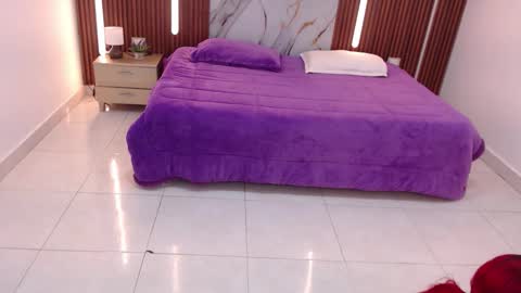 Snapshot of aixa_shaw chatting on September 12, 12:05 pm AIXA online show from September 12, 12:05 pm