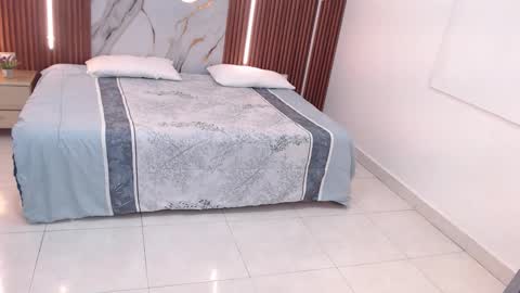 Snapshot of aixa_shaw chatting on September 17, 12:07 pm AIXA online show from September 17, 12:07 pm