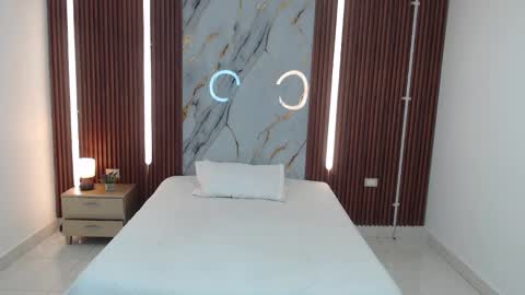 Snapshot of aixa_shaw chatting on September 21, 12:07 pm AIXA online show from September 21, 12:07 pm